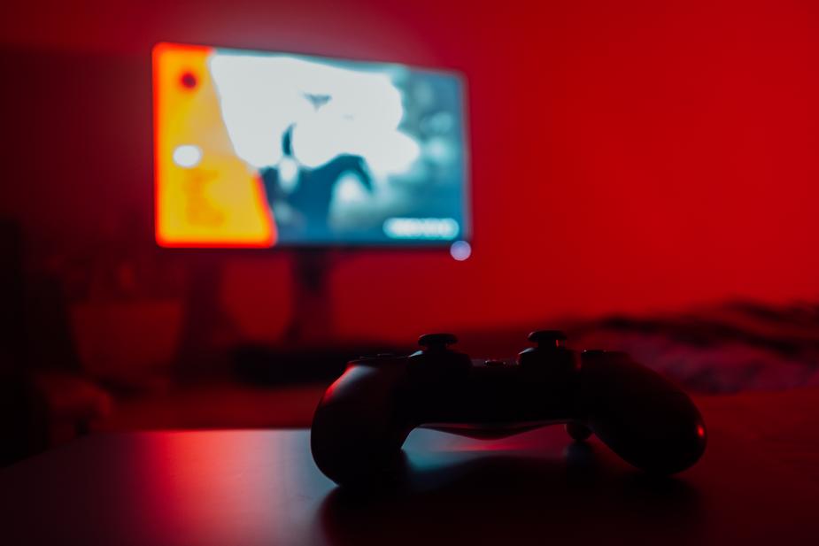 Sony reduces download speed