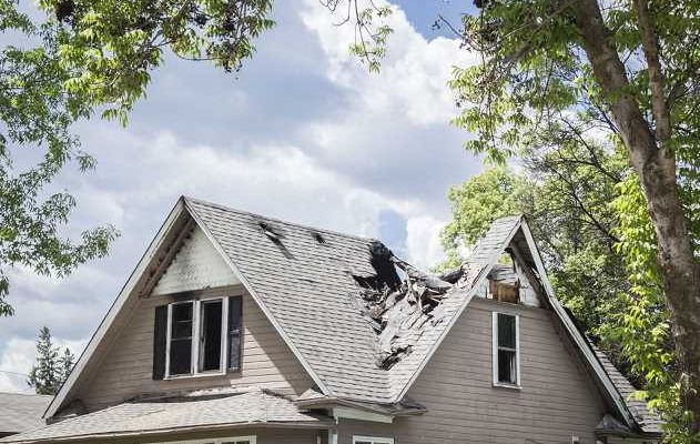 How Much Does It Usually Cost to Repair a Roof